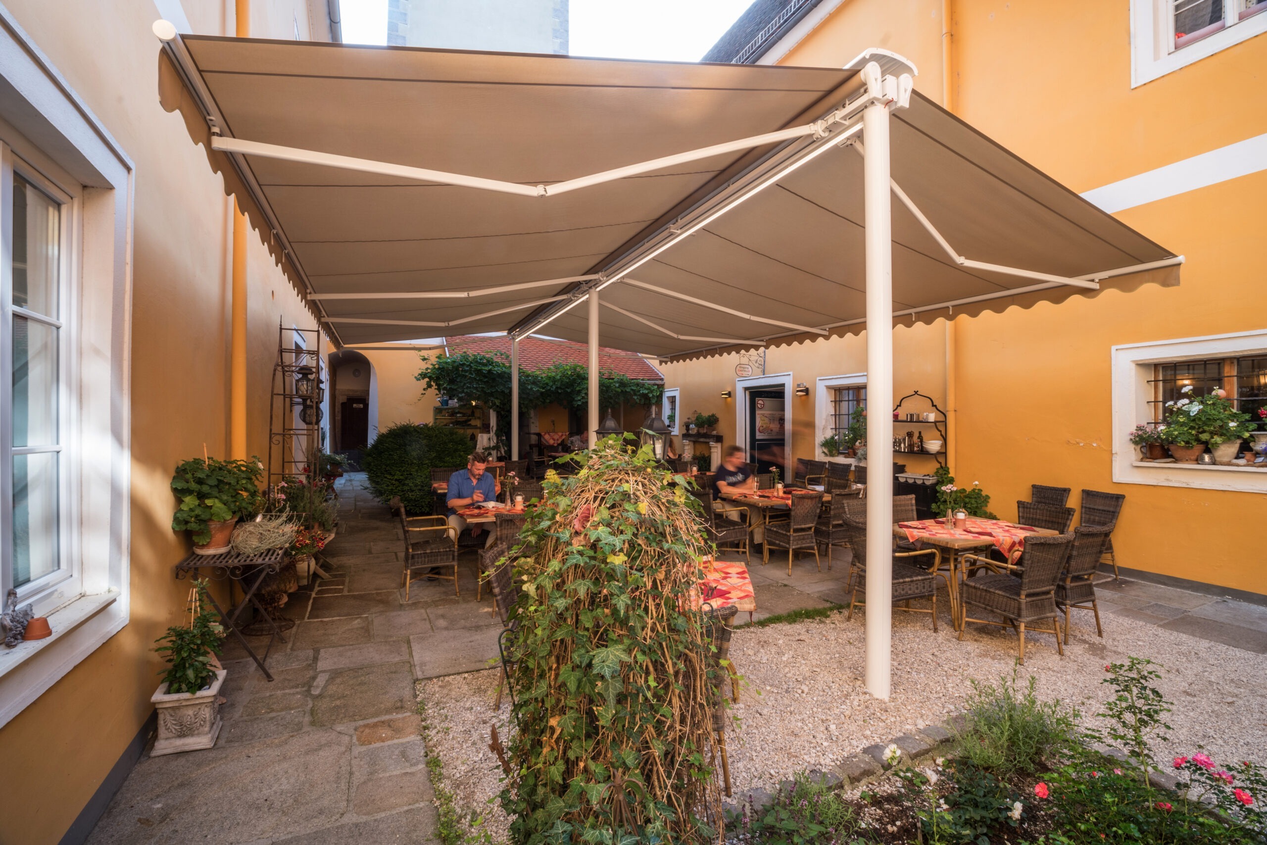 knikarmschermen van Markilux